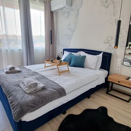Green Apartment *